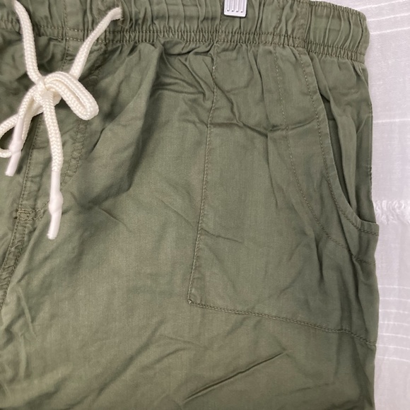 3/$10 SALE Green Fabric Drawstring Shorts - Picture 3 of 4